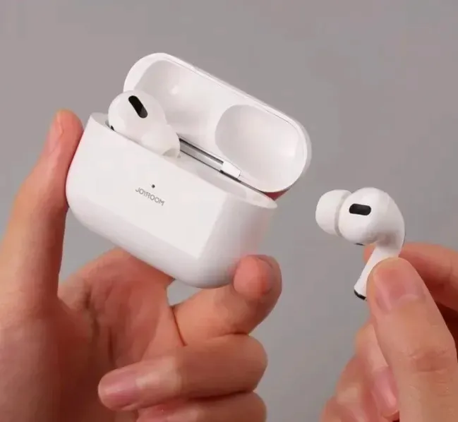 Joyroom Jr-T03s Pro NX3 Wireless Earbuds With Red Case